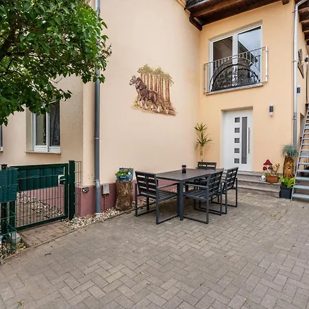 Familie Heiko Schroth Apartment Neussen