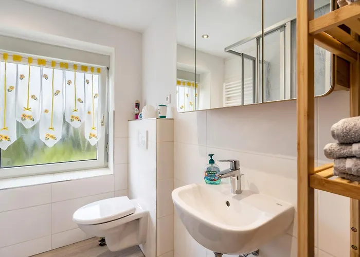 Familie Heiko Schroth *